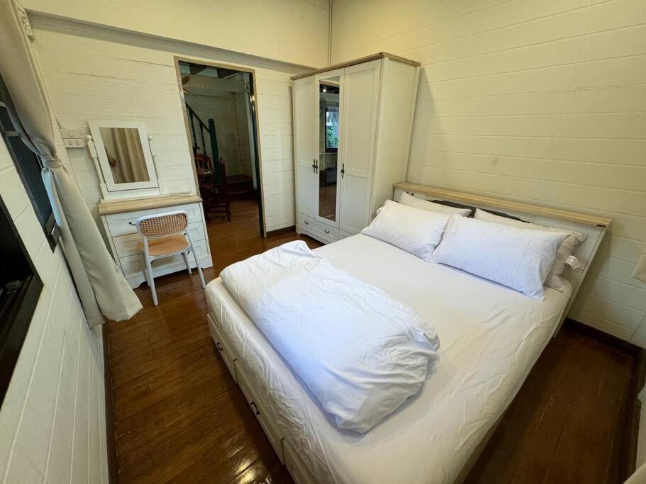 Thairin House Old Town Bkk Ferienhaus