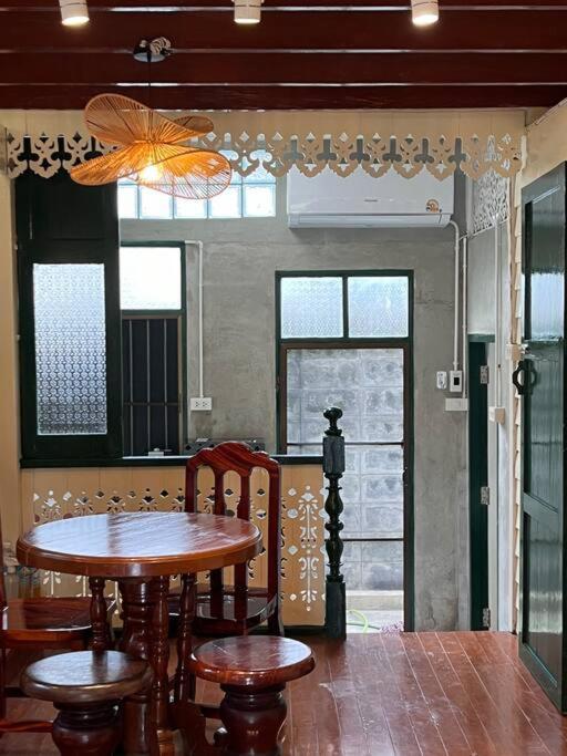 Thairin House Old Town Bkk Ferienhaus Bangkok